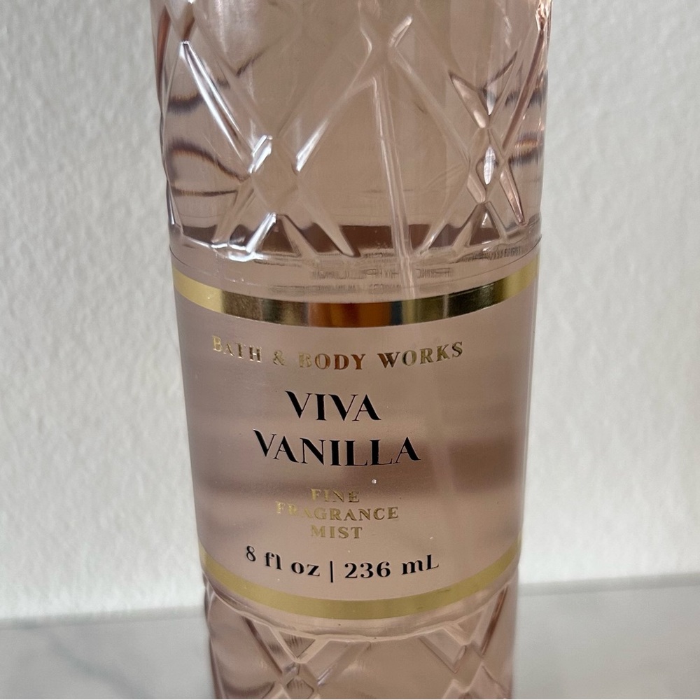 NWT Bath & Body Works Viva Vanilla FFM 8 Fl oz Full Size - Picture 2 of 4